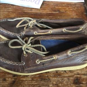Sperry topsiders